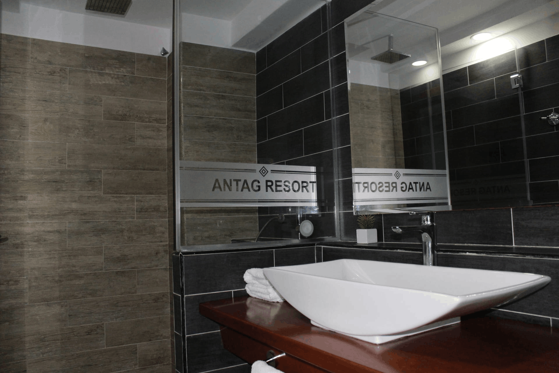 hotel-antag-dhoma-treshe8 (1)